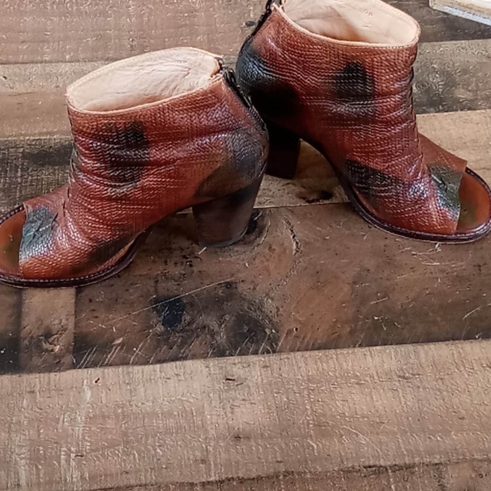 Bed|Stu Leather Ankle Peek Toe Booties - Picture 4 of 7